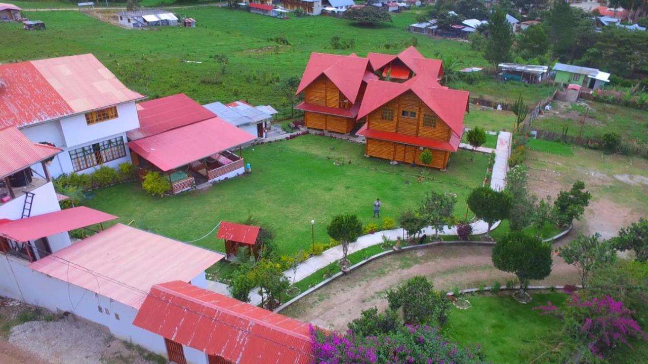 Elfen Hospedaje Familiar Oxapampa Exterior photo